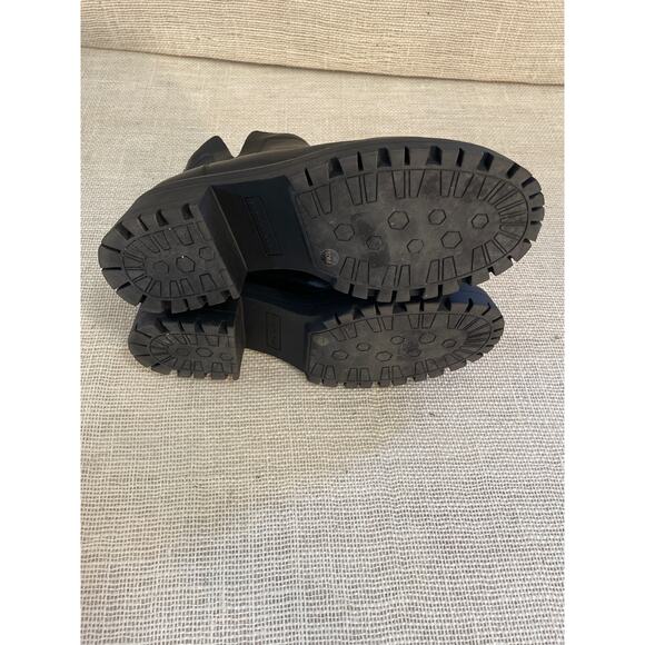 Gianni Bini New Cond, Black Leather Combat, Lug Sole Heel Boots, Zip, Size 10 M - Picture 7 of 7